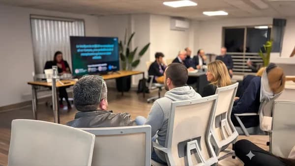 Así viví la Primera Asamblea IA en Valdivia: Reflexiones desde el Sur para una Inteligencia Artificial con Identidad Regional Cover